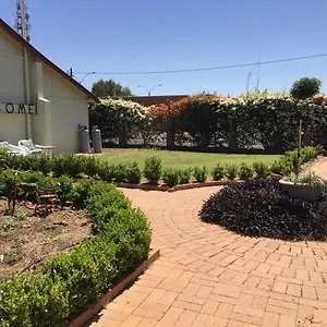 Club Boutique 4* Cunnamulla